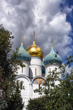 Sergiev Posad, Rusya - 27 Temmuz 2019: Vaftizci Yahya'nın Doğuşu Kilisesi. Holy Trinity-St. Sergius Lavra, Sergiev Posad, Rusya Federasyonu