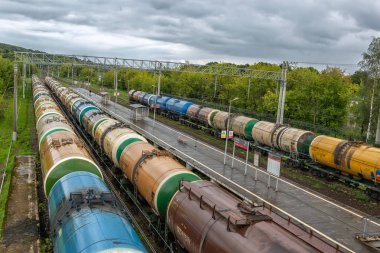 Demiryolu yük tren istasyonu