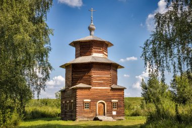 Pritykino Sharyinsky köyünden (XVIII-XIX asırlık) bir şapel. Rusya 'nın altın yüzüğü. Kostroma, Rusya