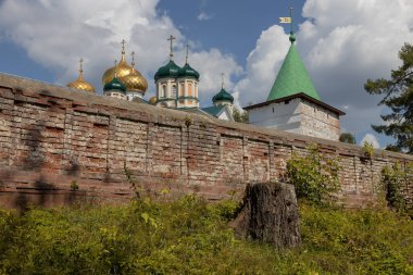 Kostroma şehrindeki kutsal Trinity Ipatiev manastırı. Rusya 'nın altın yüzüğü.