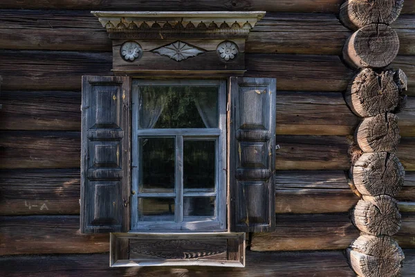 Muzeum Dřevěné Architektury Kostroma Sloboda Okno Talíři Starého Tradičního Ruského — Stock fotografie