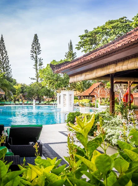 Resort Balinese Lusso Piscina Dintorni Indonesia — Foto Stock