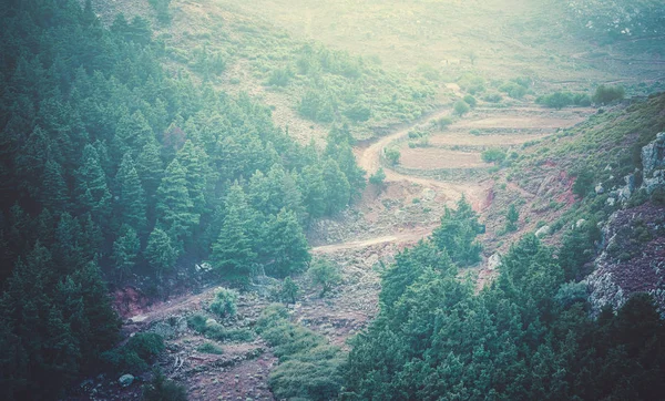 空弯山路鸟瞰图 — 图库照片