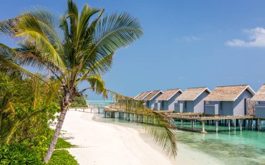 Mavi lagün Maldivler tropik adada eşsiz güzelliği