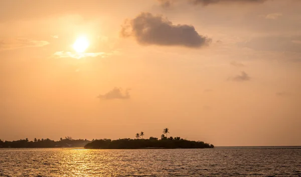 Bellissimo Tramonto Sull Oceano Indiano Alle Maldive — Foto Stock