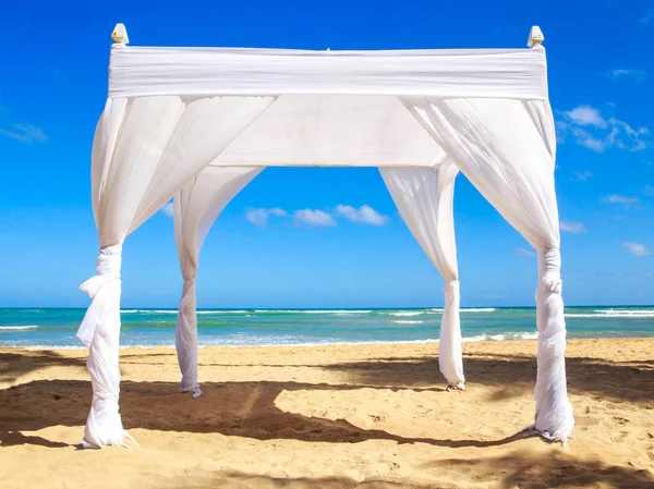 Altare Nuziale Sulla Spiaggia Dei Caraibi Repubblica Dominicana — Foto Stock