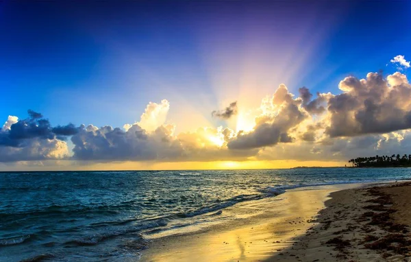 Bella Mattinata Sulla Spiaggia Dei Caraibi Repubblica Dominicana — Foto Stock