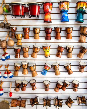 Dominik Cumhuriyeti turistik dükkanı Karayipler müzik aletleri