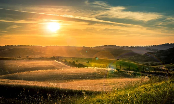 Prachtige Zonsondergang Heuvels Van Toscane Italië — Stockfoto