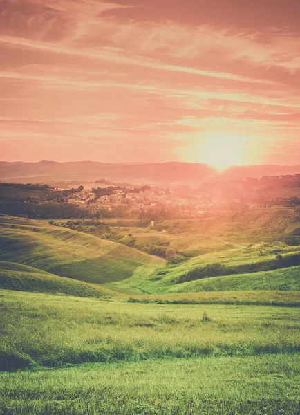 Atemberaubender Sonnenuntergang Über Einer Kleinen Toskanischen Stadt Italien — Stockfoto