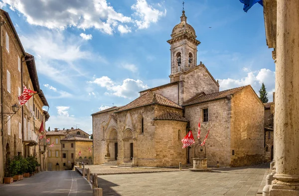 Hermosa Iglesia Ciudad Toscana San Quirico Dorcia — Foto de Stock