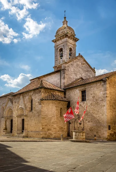 Hermosa Iglesia Ciudad Toscana San Quirico Dorcia — Foto de Stock