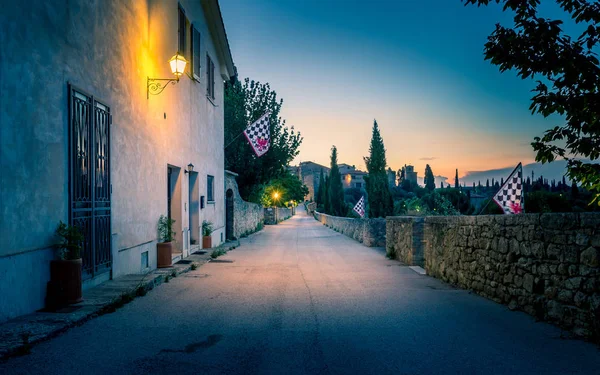 Hermosa Calle Ciudad Toscana San Quirico Orcia Noche — Foto de Stock