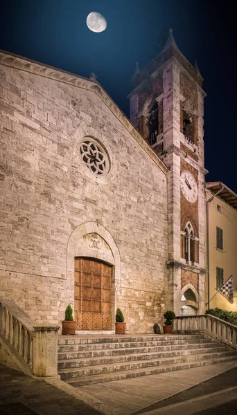 Mond Über Der Antiken Kirche San Quirico Dorcia Der Toskana — Stockfoto