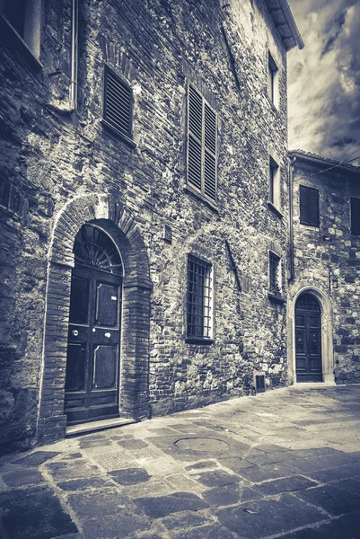 Вулиця Захоплюючій Монтепунчіано Місто Тоскані Італія — стокове фото