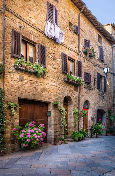 Toskana Bölgesindeki Eski Pienza Şehrin Büyüleyici Dar Sokak — Stok fotoğraf