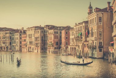 Venice, İtalya - 28 Haziran 2015: Grand Canal sahne ile Venedik, İtalya ziyaret turistler