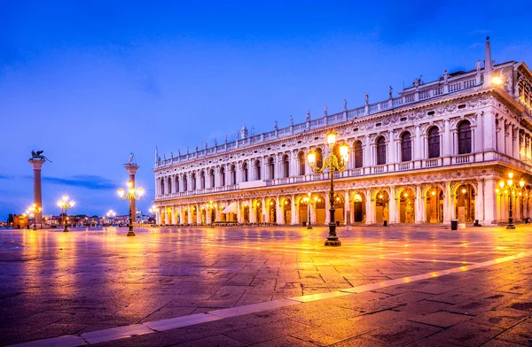Νωρίς Πρωί Στην Πλατεία San Marco Βενετία Ιταλία — Φωτογραφία Αρχείου