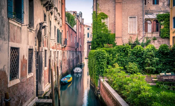 Bellissimo Stretto Canale Con Acqua Setosa Venezia Italia — Foto Stock