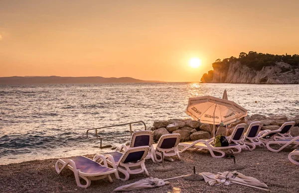 Makarska Chorvatsko Července 2018 Krásné Teplé Slunce Nad Středozemním Mořem — Stock fotografie