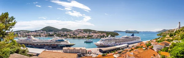Dubrovnik Kroatien Juli 2018 Passagerarfärja Förtöjd Dubrovnik Seaport Kroatien Stockfoto