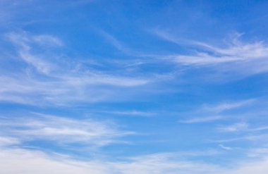 Mavi gökyüzü ve beyaz bulutlar, hareketli arka plan