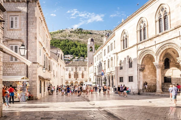 Dubrovnik Croacia Julio 2018 Los Turistas Admiran Los Increíbles Paisajes — Foto de Stock