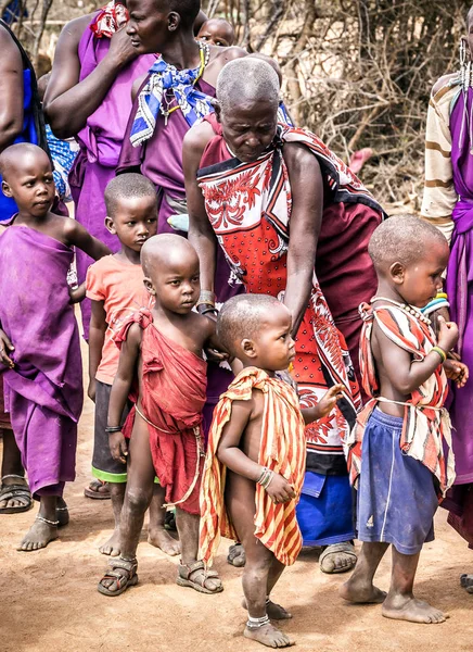 Masai Byn Kenya Oktober 2018 Unindentified Afrikanska Människor Bär Traditionella — Stockfoto