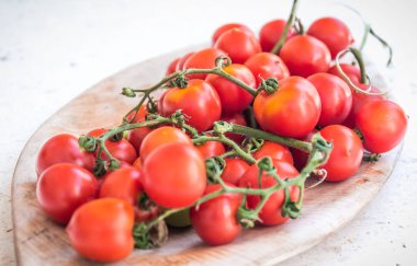 Kırmızı Olgun Kiraz domates