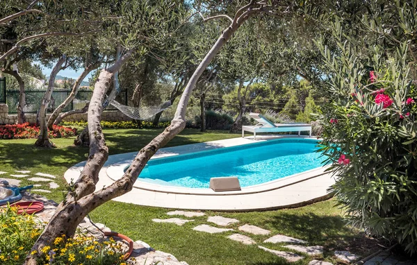 Piscine privée — Photo