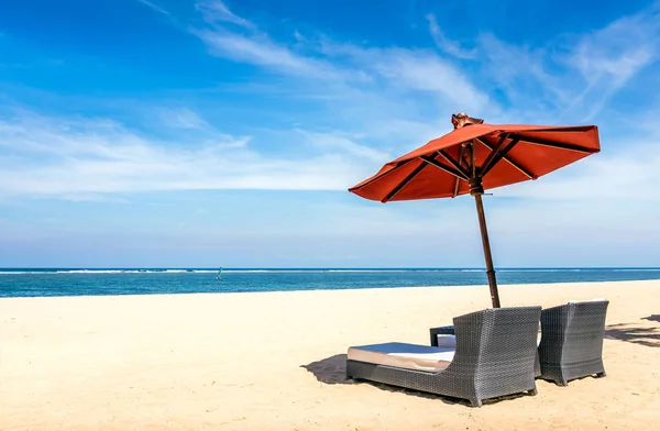 Paradiso spiaggia di sabbia balinese — Foto Stock