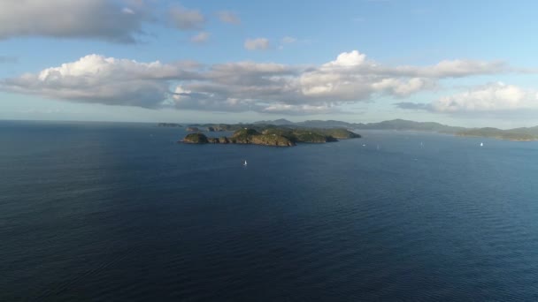 Magnífica Vista Aérea Drones Grande Ilha Tropical Montanha Floresta Meio — Vídeo de Stock