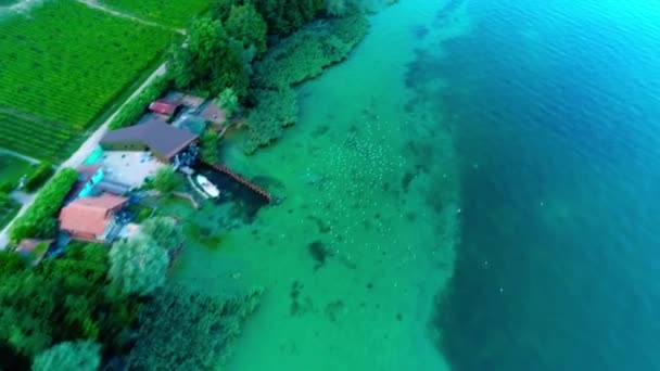 Belle Vue Aérienne Drone Supérieur Sur Eau Émeraude Bleue Calme — Video