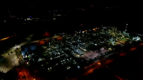 Impressionnante Grande Centrale Énergétique Écologique Moderne Dans Éclairage Nocturne Lumineux — Video