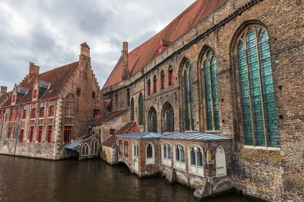 Sint-Janshospitaal ve Brugge, Belçika'daki kanal görüntüleme
