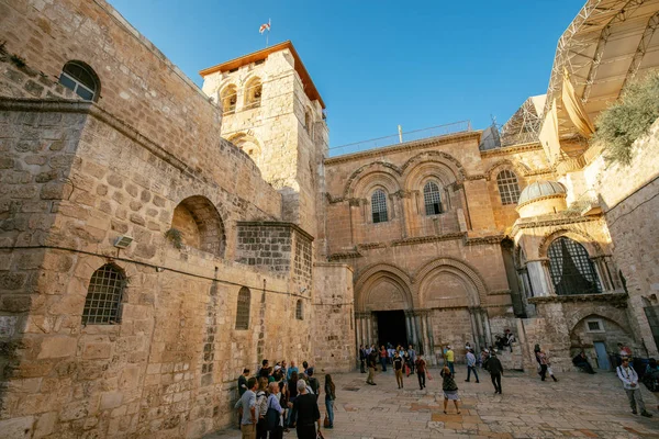Jerusalén Israel Noviembre 2017 Turistas Patio Entrada Iglesia Cristiana Del — Foto de Stock