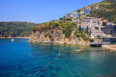 Budva, Karadağ'da yaz tatili Adriyatik deniz kıyısı
