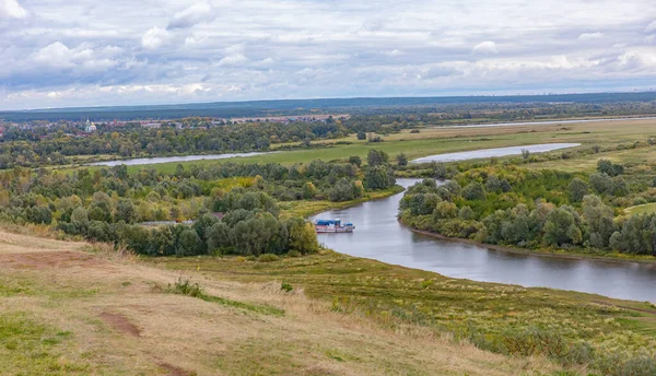 Uitzicht Vanaf Hoge Oever Bij Samenvloeiing Van Toima Rivier Kama — Stockfoto