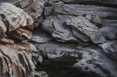 Ubon Ratchathani, Tayland'daki büyük kaya veya turistik mekanlar