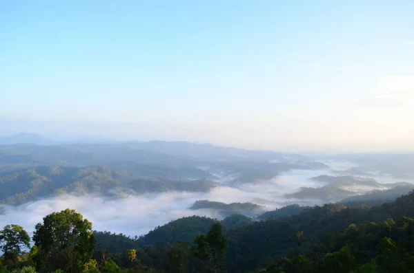 Облака Туман Горах Провинции Чиангмай Северный Таиланд — стоковое фото