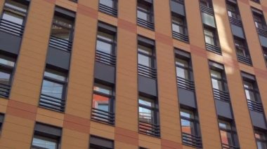 4k şehirde yeni binaların çekim mimarisi