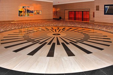 Las Vegas Nevada, Amerika Birleşik Devletleri. 27 Eylül 2018. Rio All-Suites Hotel and Casino'nun altın kubbesi altında güzel dairesel zemin.