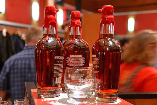 Loretto Estados Unidos Septiembre 2019 Botellas Vasos Whisky Maker Mark — Foto de Stock