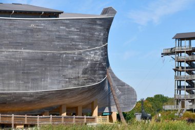 Williamstown, Ky, Usa, 10-5-19: Ark Encounter, İncil 'deki boyutlara göre inşa edilmiş tam boyutlu bir Nuh' un Gemisi..
