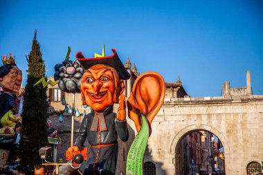 Bir Fano tarihsel karnaval