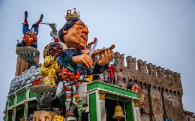 Bir Fano tarihsel karnaval