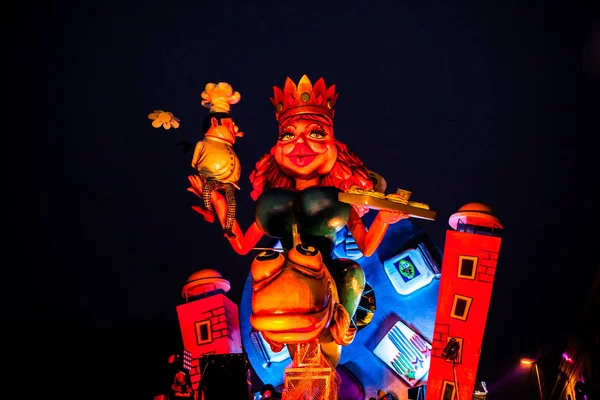 Bir Fano tarihsel karnaval