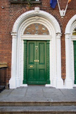Dublin 'in renkli kapıları