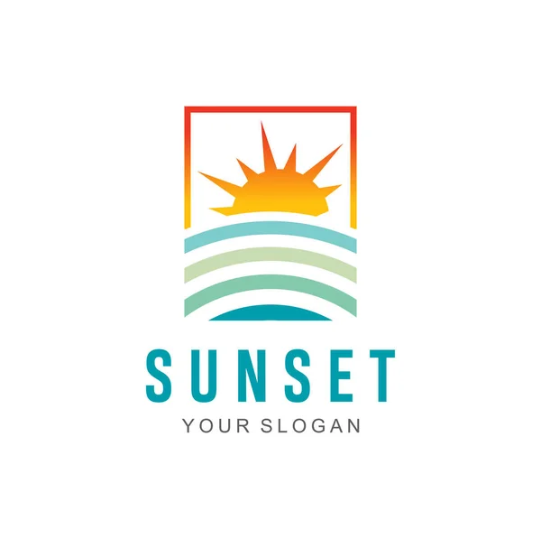 Sunset Plaj Logosu Peyzaj Tasarımı Şablon Vektör Çizimi Yaz Dalgası — Stok Vektör