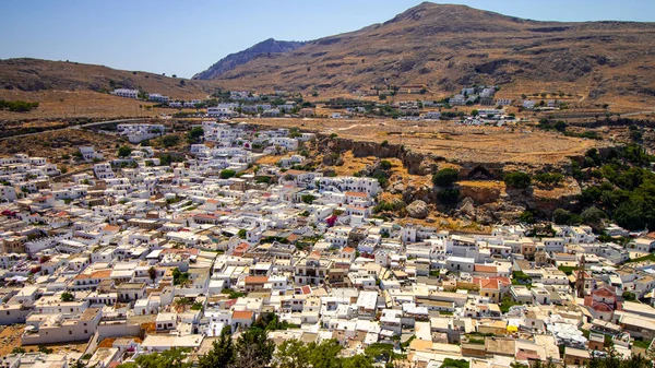 Blick auf die historische Stadt Lindos auf Rhodos, Griechenland — Stockfoto